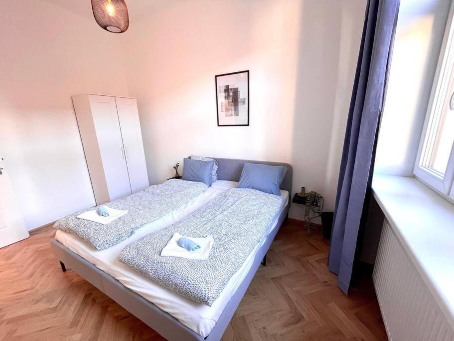 Brand New Spacious & Stylish Aptmt In City-Centre Bécs Kültér fotó